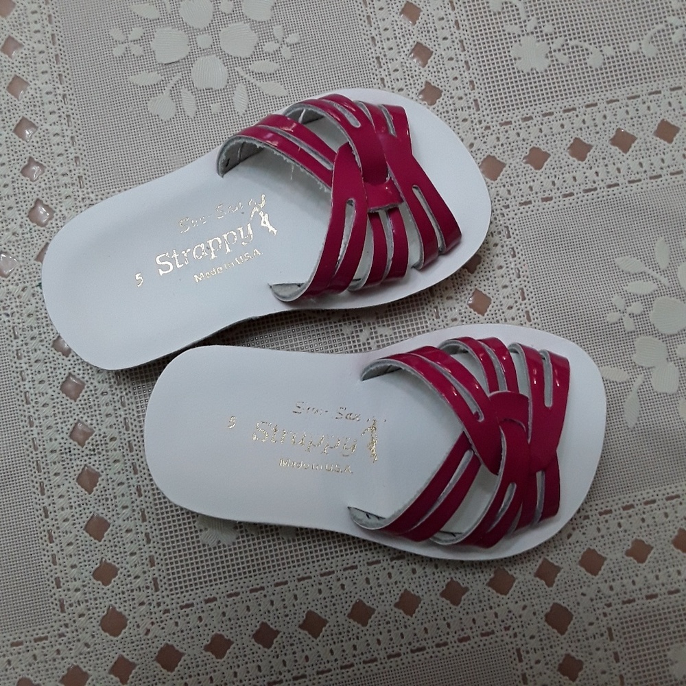 NWOT Salt Water Sandals byHoy (toddler) Shoes